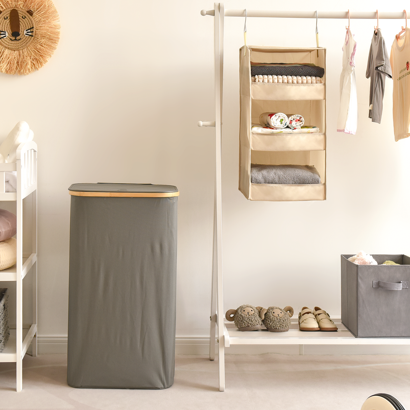 ๐3-Shelf Hanging Closet Organizer