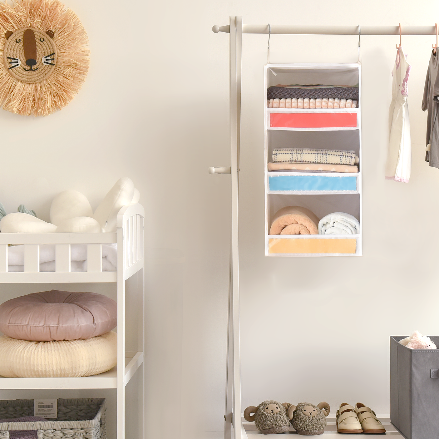๐3-Shelf Hanging Closet Organizer