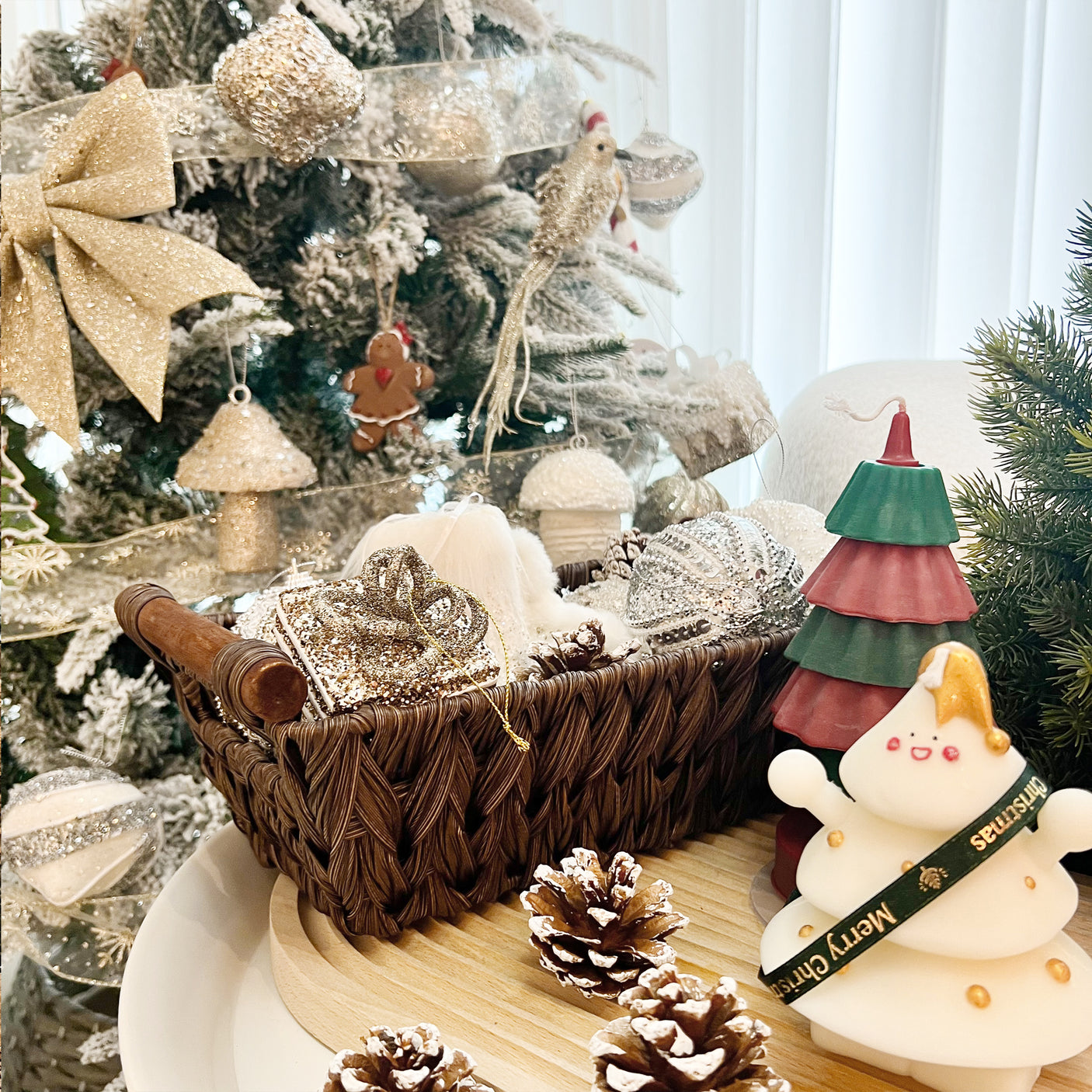 Trapezoidal Wicker Baskets with Wooden Handles for 3 Size