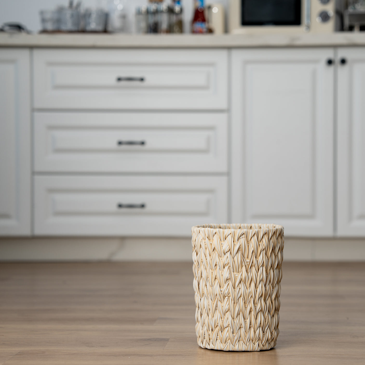 2 Gallon Beige Small Wicker Trash Can